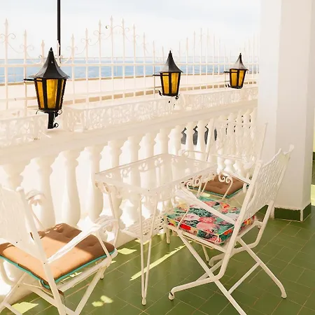 Beachfront Family Escape Appartement Nea Kallikrateia